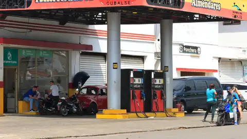 El Gobierno cubano ha reconocido que la situación es “crítica”, con apagones en La Habana que superan las 22 horas. El Gobierno cubano ha reconocido que la situación es “crítica”, con apagones en La Habana que superan las 22 horas.
