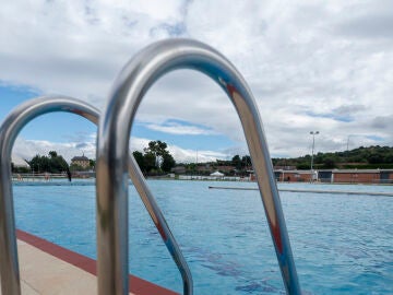 Imagen de archivo de una piscina