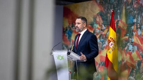 Abascal se congratula del "&eacute;xito" de Vox en Andaluc&iacute;a y pide a Juanma Moreno que "escuche" a sus votantes