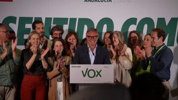 Manuel Gavira, candidato de Vox, celebra los resultados obtenidos: "Los andaluces han dicho al Gobierno que quieren prioridad nacional"