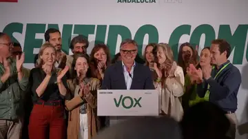Manuel Gavira, candidato de Vox, celebra los resultados obtenidos: "Los andaluces han dicho al Gobierno que quieren prioridad nacional" Manuel Gavira, candidato de Vox, celebra los resultados obtenidos: "Los andaluces han dicho al Gobierno que quieren prioridad nacional"