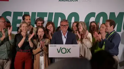 Manuel Gavira, candidato de Vox, celebra los resultados obtenidos: "Los andaluces han dicho al Gobierno que quieren prioridad nacional" Manuel Gavira, candidato de Vox, celebra los resultados obtenidos: "Los andaluces han dicho al Gobierno que quieren prioridad nacional"