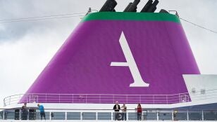 El crucero 'Ambition' atraca en Bilbao