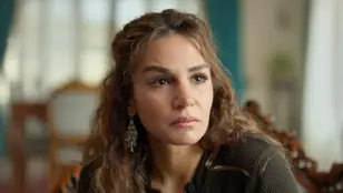 Nare traiciona la confianza de Alya para encubrir la doble vida de Cihan con Mine