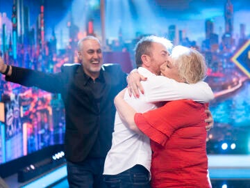 Un reencuentro de lo m&aacute;s especial: Mari, el amor de la infancia de Pablo Motos, aparece en El Hormiguero