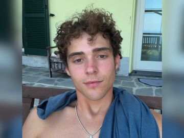 Joshua Bassett en sus redes