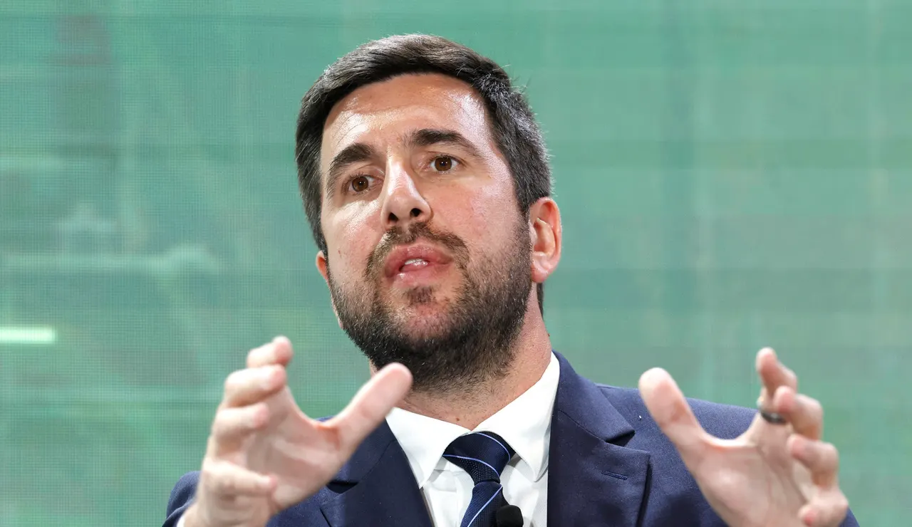 El fundador y presidente ejecutivo de Grupo Cox, Enrique Riquelme