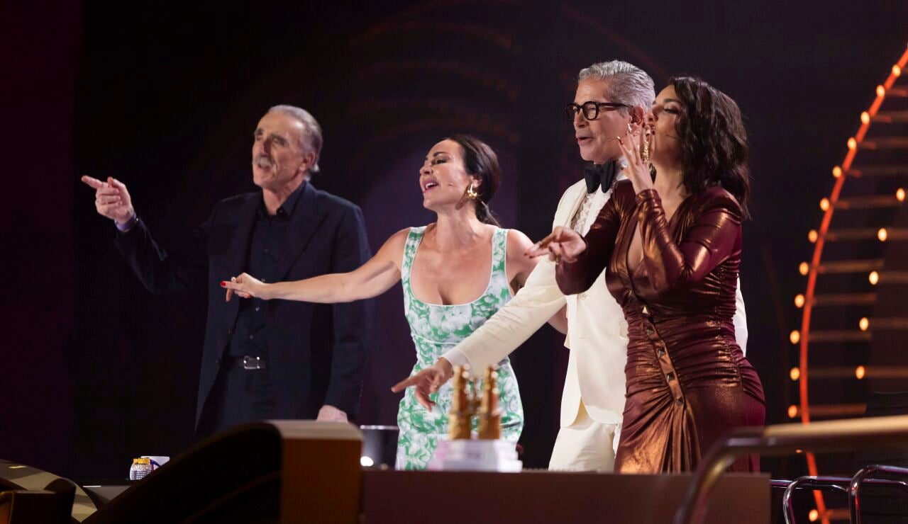&iquest;Es M&oacute;nica Cruz? Ruth Lorenzo convence a Ana Mil&aacute;n y Carlos Baute sobre la identidad de Troglodita 