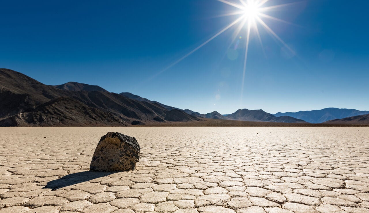 Una piedra en el Valle de la Muerte