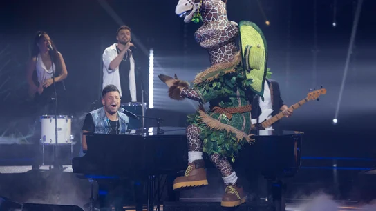 ¡Histórico! Jirafa y Pablo López paralizan Mask Singer con un dueto que huele a final ¡Histórico! Jirafa y Pablo López paralizan Mask Singer con un dueto que huele a final