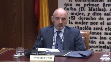 Julio Mart&iacute;nez ante la comisi&oacute;n de investigaci&oacute;n del 'caso Koldo' en el Senado.