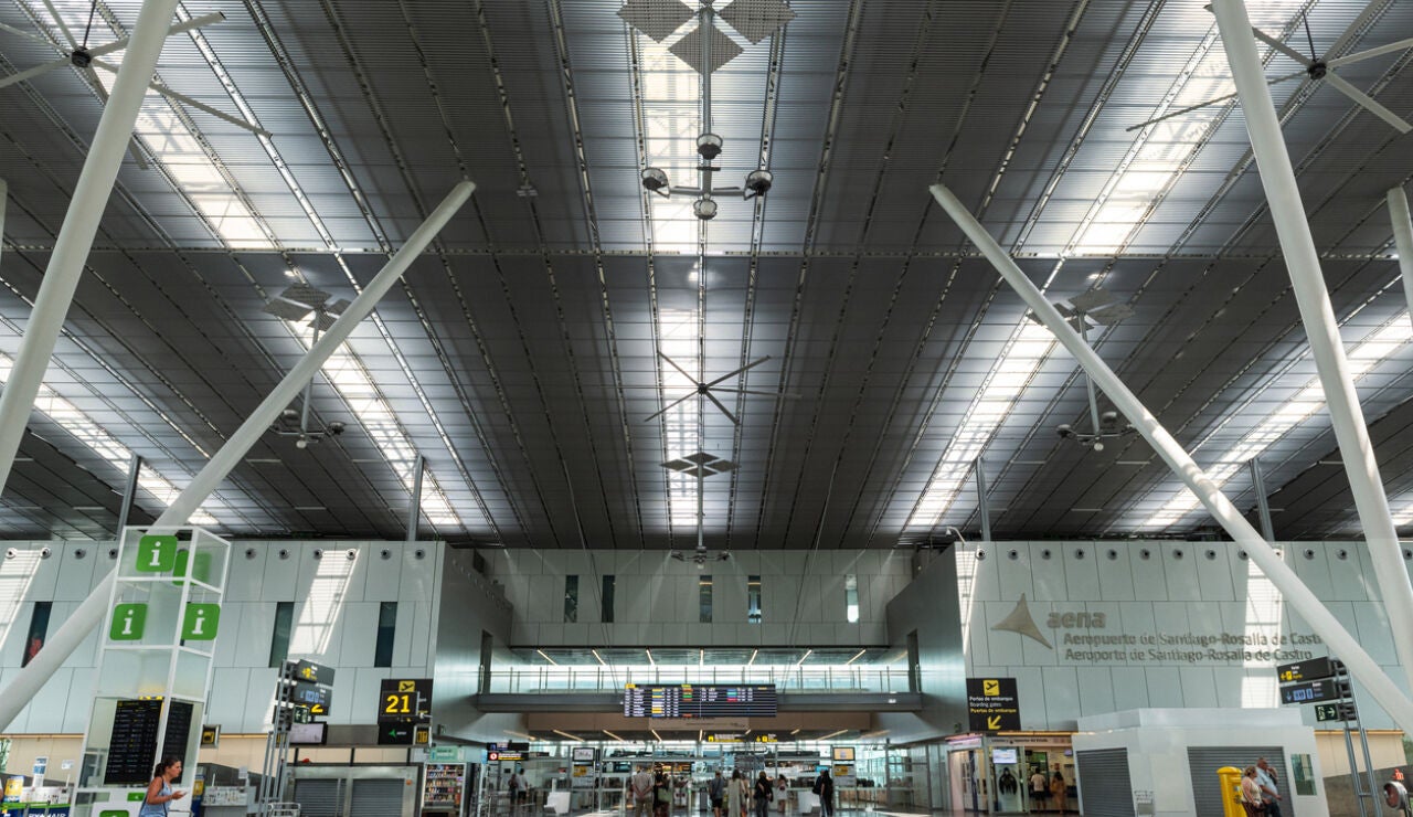 aeropuerto de Santiago-Rosal&iacute;a de Castro