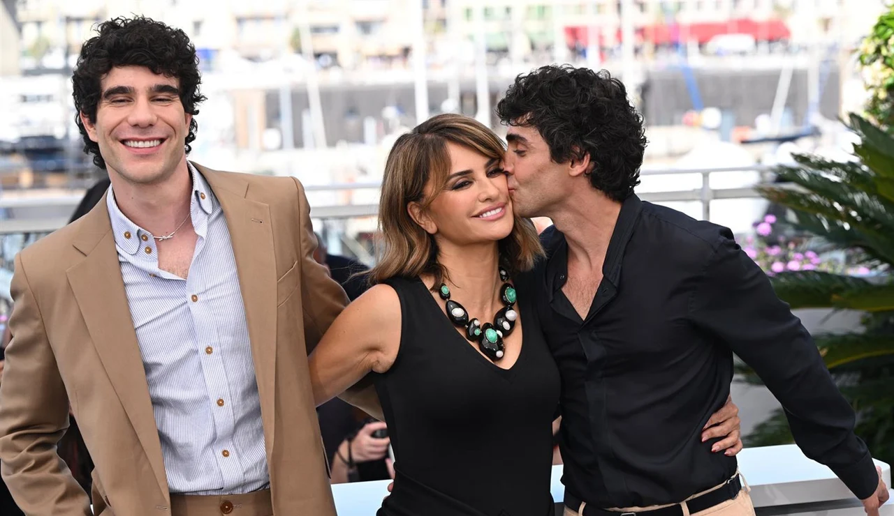 'Los Javis' junto a Penélope Cruz