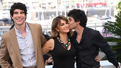 'Los Javis', ovacionados durante 20 minutos por 'La bola negra' en Cannes 'Los Javis', ovacionados durante 20 minutos por 'La bola negra' en Cannes