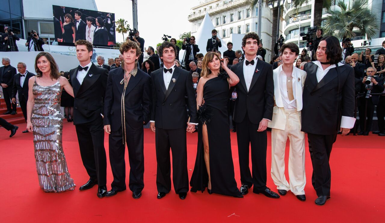El equipo de La bola negra en Cannes