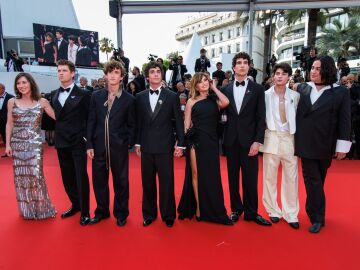 El equipo de La bola negra en Cannes