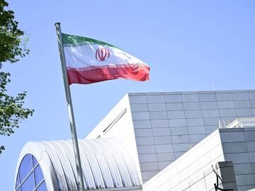 Teher&aacute;n tacha de "ilegal e injustificada" la decisi&oacute;n de EEUU de sancionar al embajador iran&iacute; en L&iacute;bano