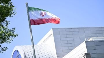 Teher&aacute;n tacha de "ilegal e injustificada" la decisi&oacute;n de EEUU de sancionar al embajador iran&iacute; en L&iacute;bano