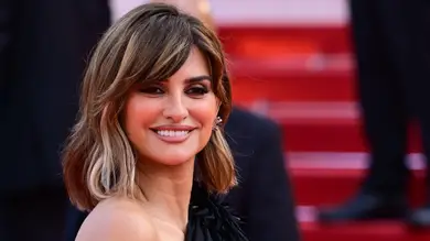 Penélope Cruz deslumbra en Cannes con un espectacular vestido de noche asimétrico de Chanel Penélope Cruz deslumbra en Cannes con un espectacular vestido de noche asimétrico de Chanel