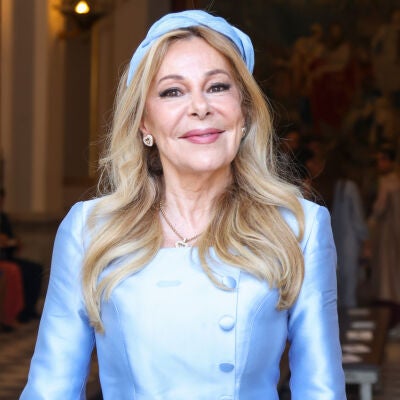 Ana Obreg&oacute;n en la boda de Marta Garc&iacute;a Obreg&oacute;n