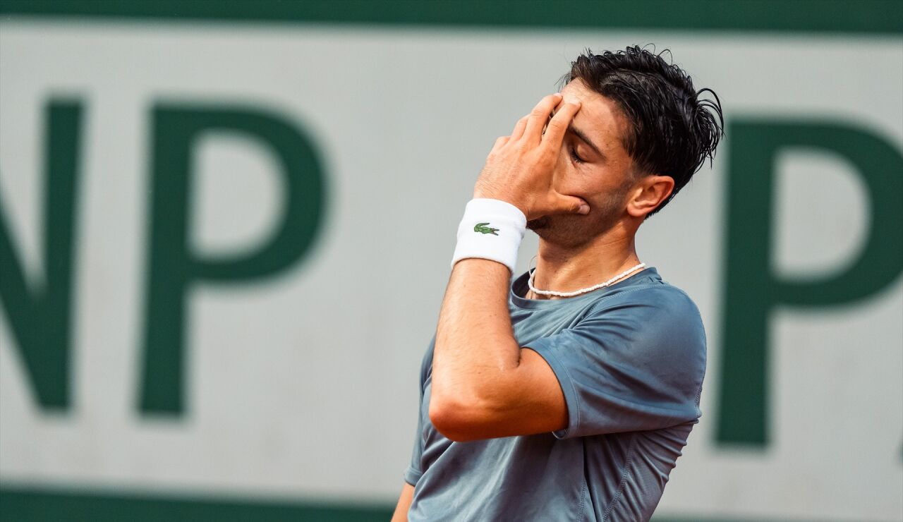 Arthur Gea en un partido de Roland Garros