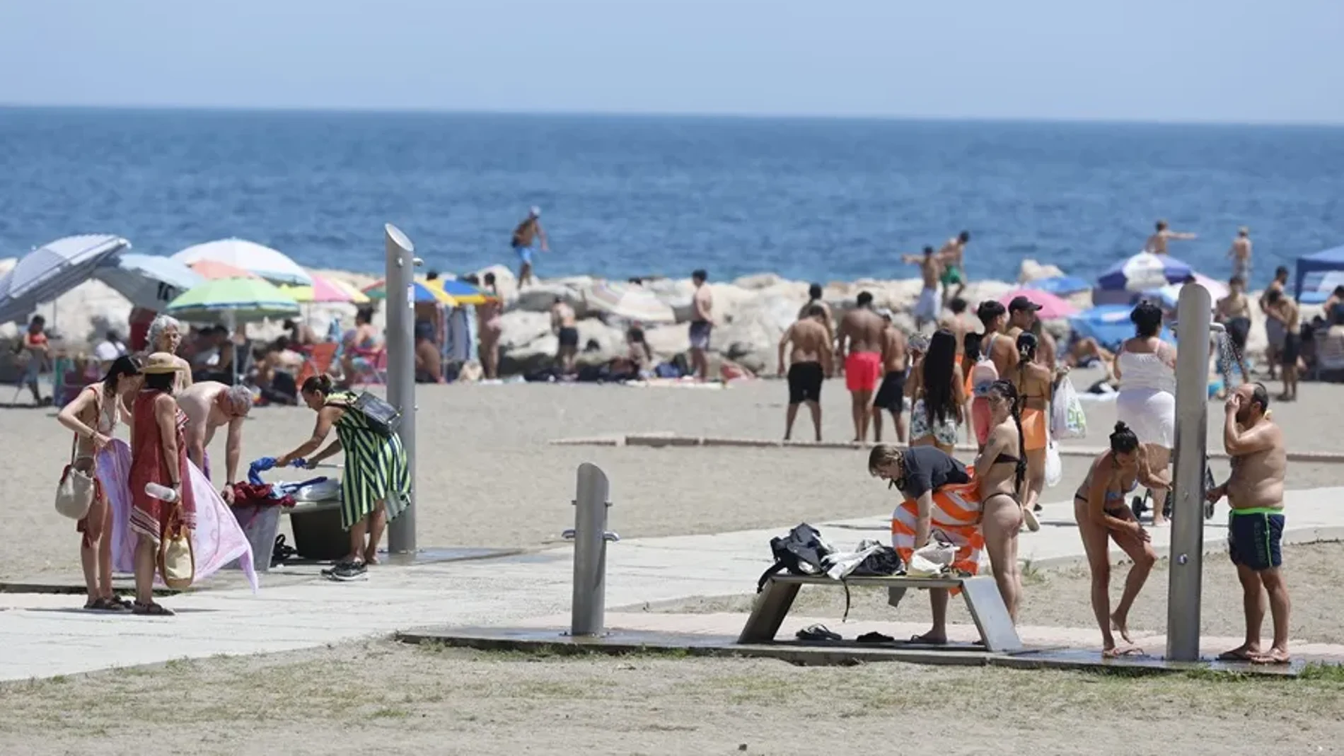 Domingo de contrastes: siete comunidades en aviso, mientras Canarias roza los 34 grados Domingo de contrastes: siete comunidades en aviso, mientras Canarias roza los 34 grados