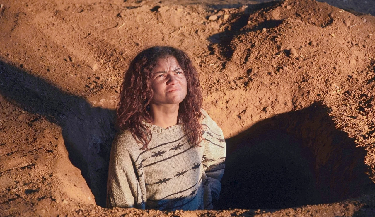 Zendaya como Rue en la temporada 3 de Euphoria