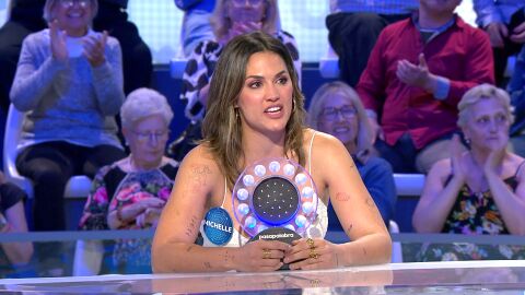 El &lsquo;parto&rsquo; de Michelle Calv&oacute; en La Pista: &iexcl;con lo f&aacute;cil que Roberto Leal le pone la canci&oacute;n!