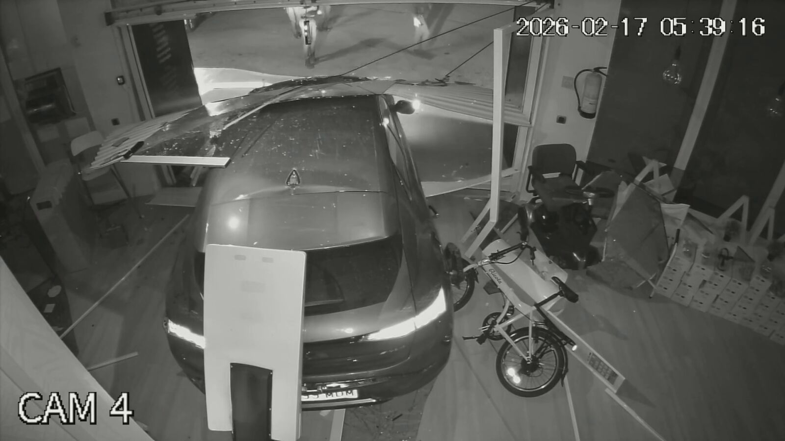 'Enjambre' de robos en Tenerife con asaltos violentos, alunizajes, machetes y bates de béisbol 