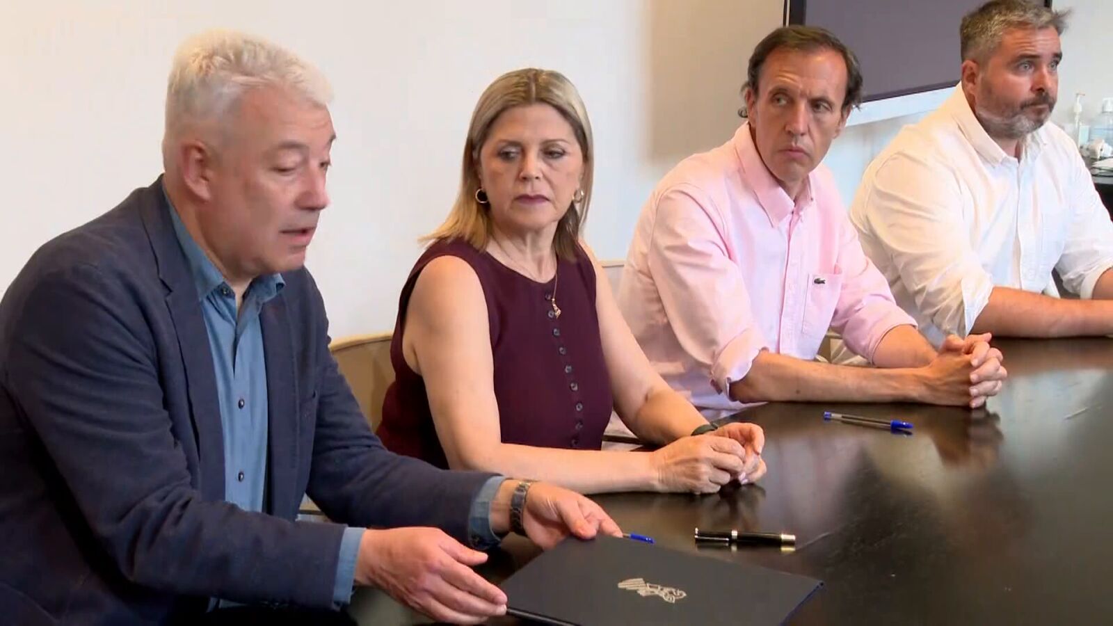 Ruptura en el bloque sindical educativo en Valencia mientras profesores y Conselleria siguen negociando