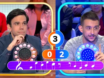 La especialidad de Javier en La Pista: arrebatar la victoria a David con el título alternativo La especialidad de Javier en La Pista: arrebatar la victoria a David con el título alternativo