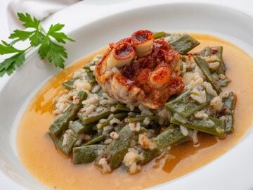 Argui&ntilde;ano: receta de jud&iacute;as verdes con arroz y manitas de cerdo, un plato completo, nutritivo y tradicional