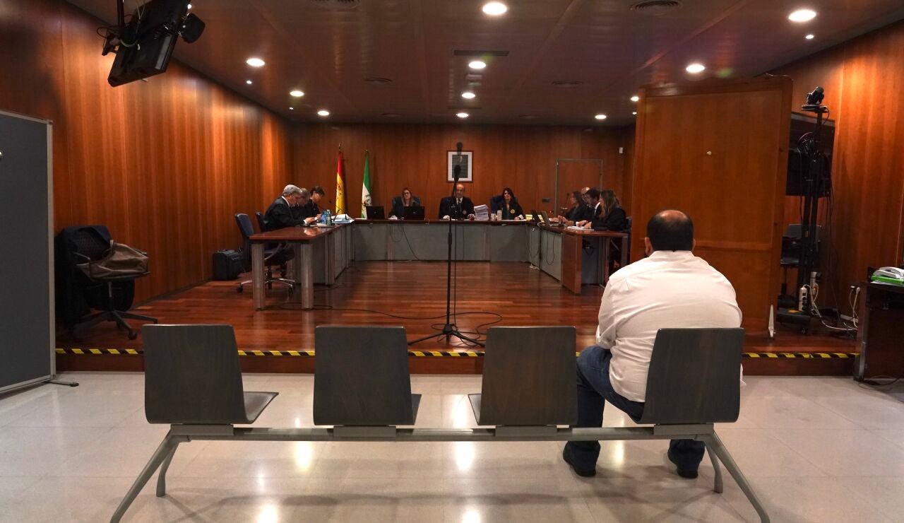Juzgan en M&aacute;laga a un cura por abusar de cuatro mujeres