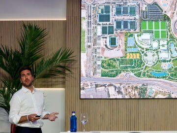 Enrique Riquelme presenta su proyecto social