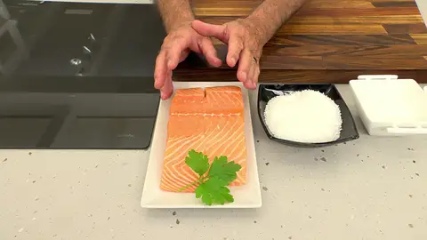El truco de Karlos Arguiñano para marinar el salmón evitando riesgos El truco de Karlos Arguiñano para marinar el salmón evitando riesgos