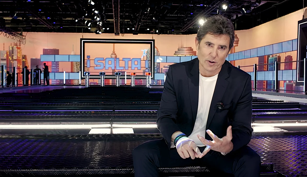 Manel Fuentes estrena la nueva temporada de ¡Salta!: "Hay concursantes con tanto vértigo... ¡que no quieren saltar!"