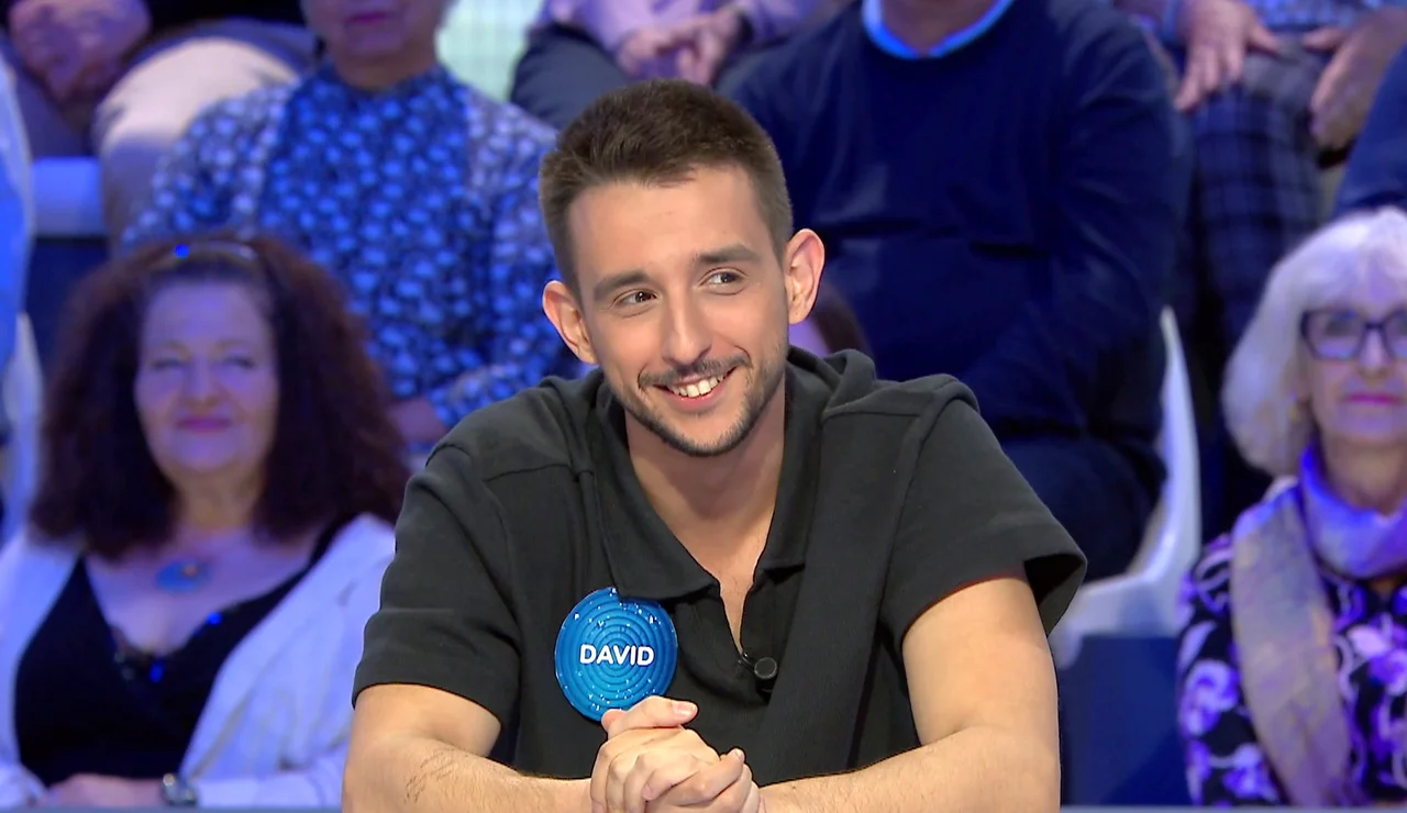 ¿De qué hablan fuera de cámaras? Los secretos de camerino entre Javier y David en Pasapalabra