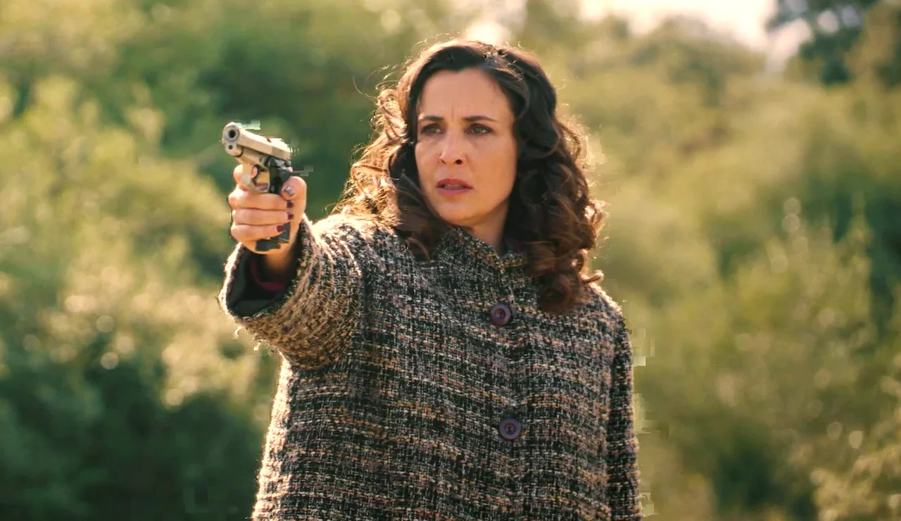 ¡Disparo mortal! Beatriz mata a Álvaro en un acto desesperado para salvar a Juanito