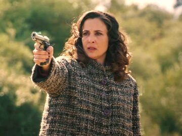 &iexcl;Disparo mortal! Beatriz mata a &Aacute;lvaro en un acto desesperado para salvar a Juanito