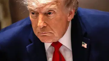 Trump amenaza a Omán por las negociaciones con Irán sobre Ormuz: "Se comportará o tendremos que destruirlo" Trump amenaza a Omán por las negociaciones con Irán sobre Ormuz: "Se comportará o tendremos que destruirlo"