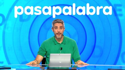 &ldquo;Me est&aacute;is recordando a Rosa y Manu&rdquo;: el motivo que pone nost&aacute;lgico a Roberto Leal en Pasapalabra