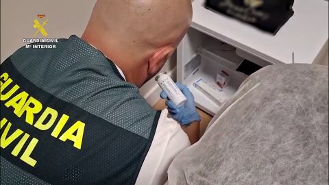 Detenidas nueve personas por usar medicaci&oacute;n y productos de est&eacute;tica ilegales en varias provincias