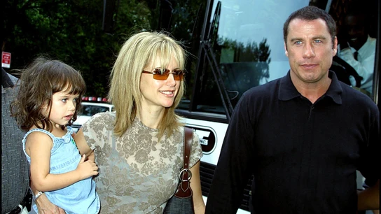John Travolta con su mujer Kelly Preston y su hija Ella en el año 2002 John Travolta con su mujer Kelly Preston y su hija Ella en el año 2002