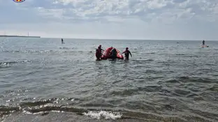 Rescatan en Sagunto (Valencia) a dos personas tras un accidente de un hidroavión a 500 metros de la costa Rescatan en Sagunto (Valencia) a dos personas tras un accidente de un hidroavión a 500 metros de la costa