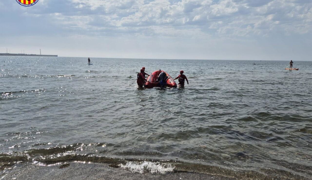 Rescatan en Sagunto (Valencia) a dos personas tras un accidente de un hidroavi&oacute;n a 500 metros de la costa