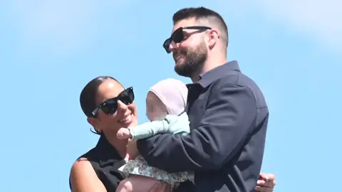 Anabel Pantoja y David Rodríguez con su hija Alma Anabel Pantoja y David Rodríguez con su hija Alma