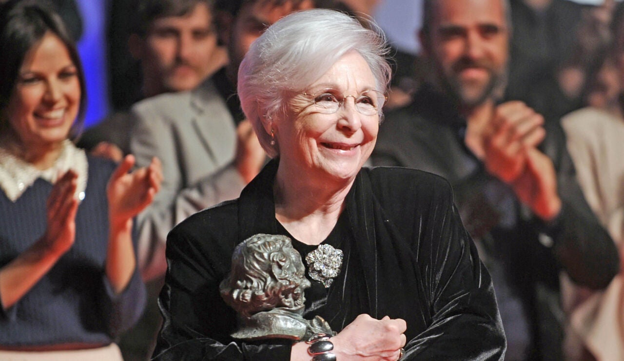 Josefina Molina con su Goya de Honor en 2012