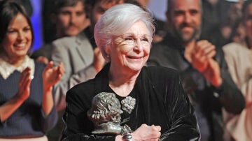 Josefina Molina con su Goya de Honor en 2012