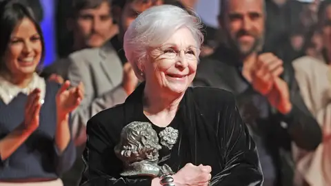 Josefina Molina con su Goya de Honor en 2012 Josefina Molina con su Goya de Honor en 2012
