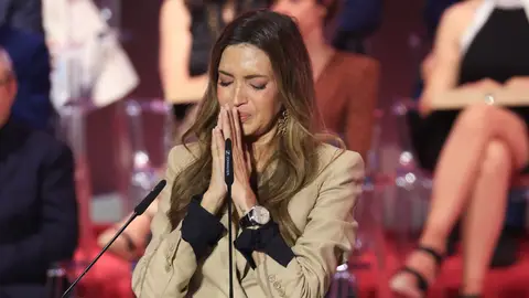 Las lágrimas de Sara Carbonero al recibir la Medalla de Oro de Castilla-La Mancha Las lágrimas de Sara Carbonero al recibir la Medalla de Oro de Castilla-La Mancha